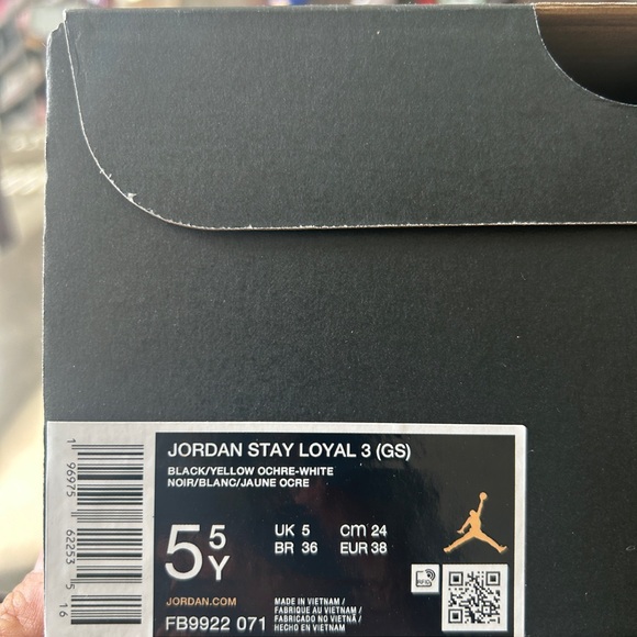 Jordan Stay Loyal 3 - Picture 12 of 13